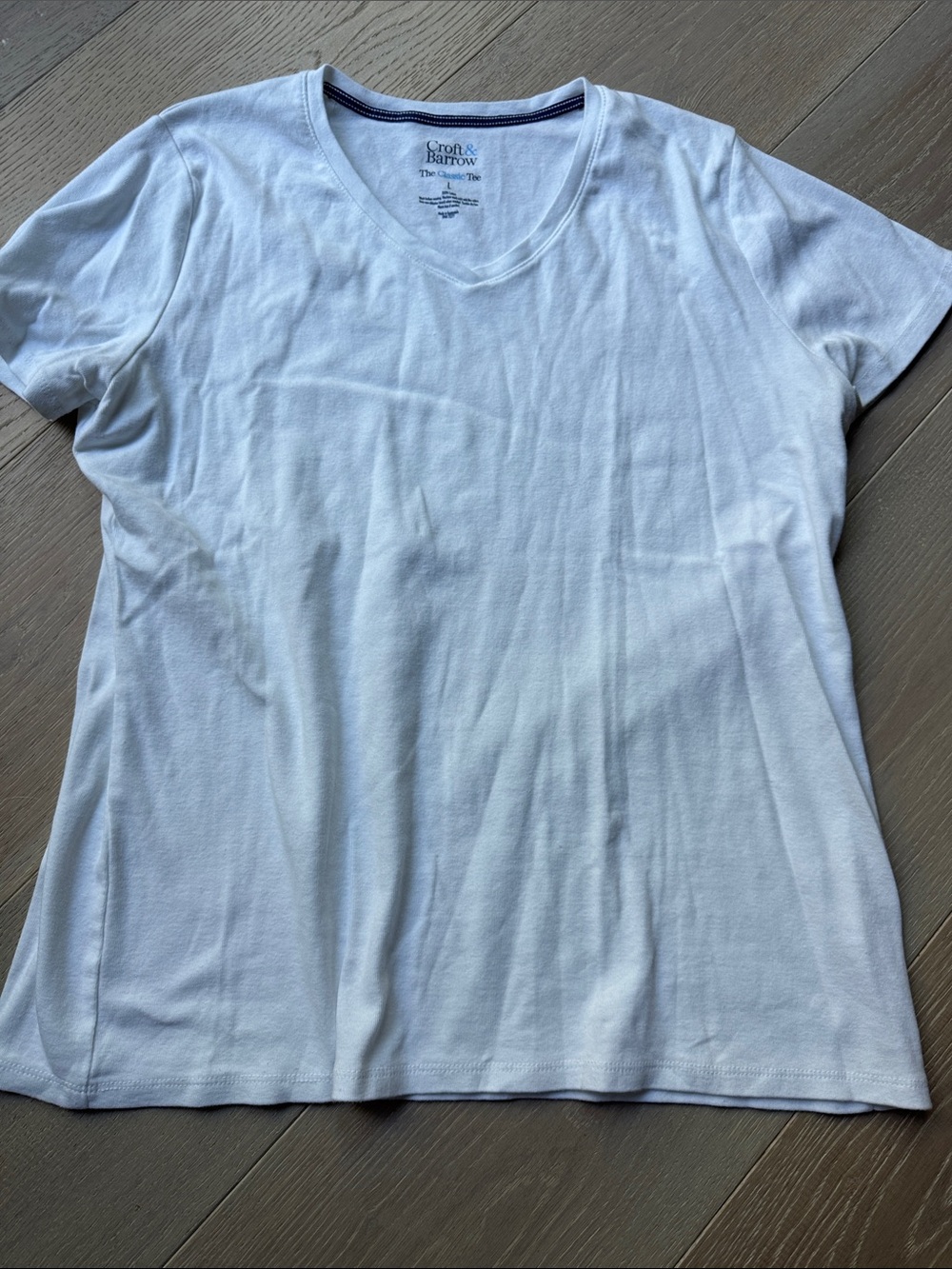 croft & barrow White V-Neck Short Sleeve Tee